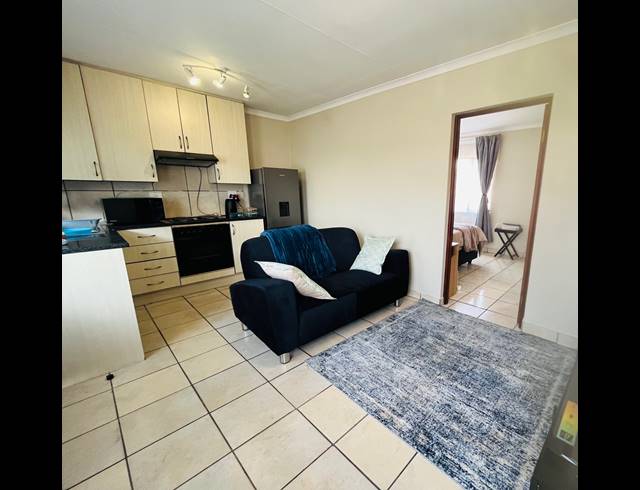 1 BEDROOM APARTMENT TO LET IN SONHEUWEL